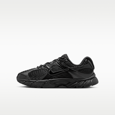 NIKE公式】ナイキ V5 RNR ジュニアシューズ.オンラインストア (通販サイト)